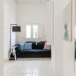 Διαμέρισμα Laura 10 *