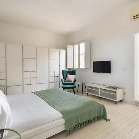 Appartement Laura 10 *